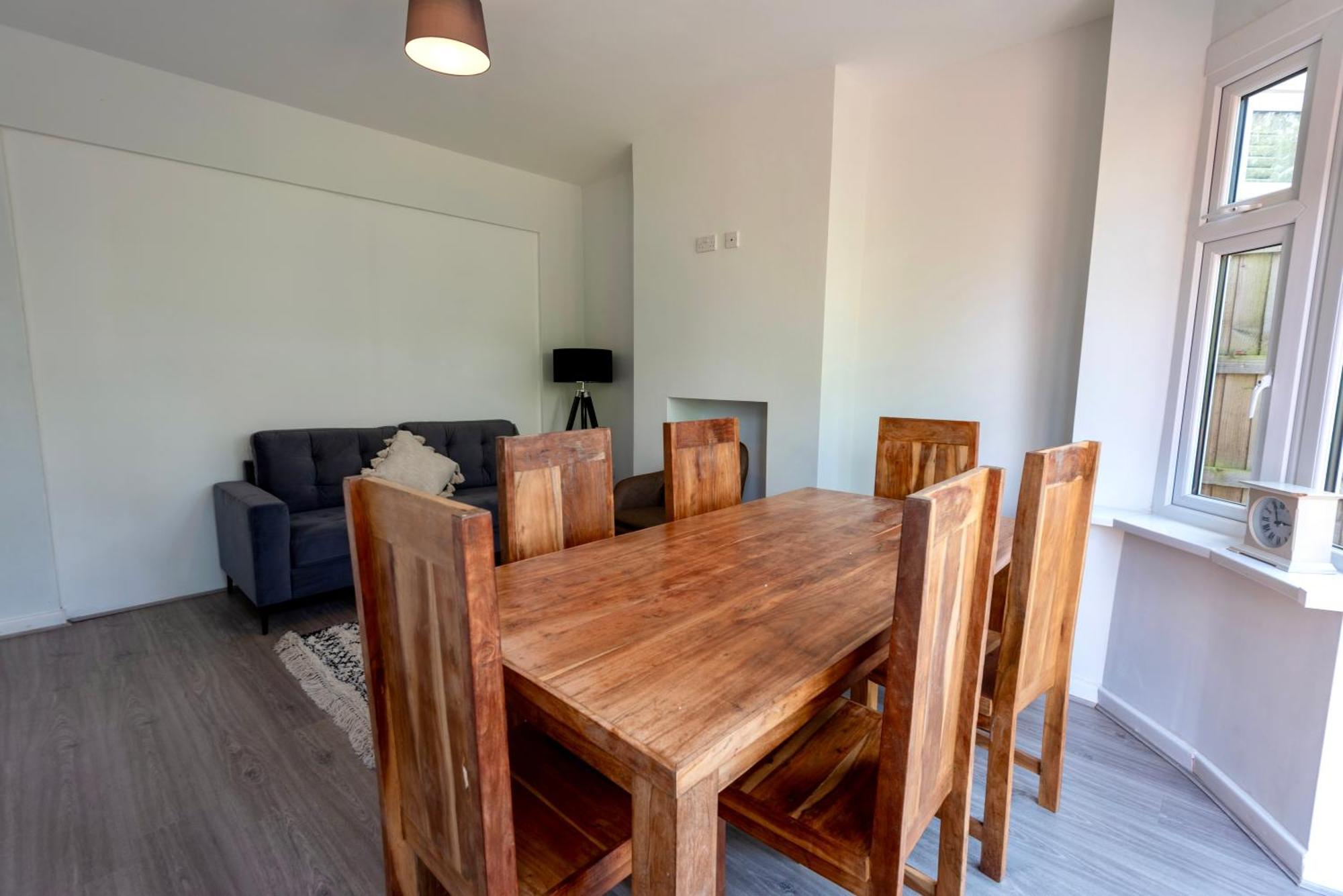 Double Room In Refurbished 5 Bed Home With Wifi And Tv BW Room 4 Solihull Exterior photo